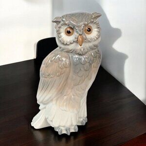Nao 1979 Barn Owl Figure division of Lladro 7" high gloss finish Gray & White